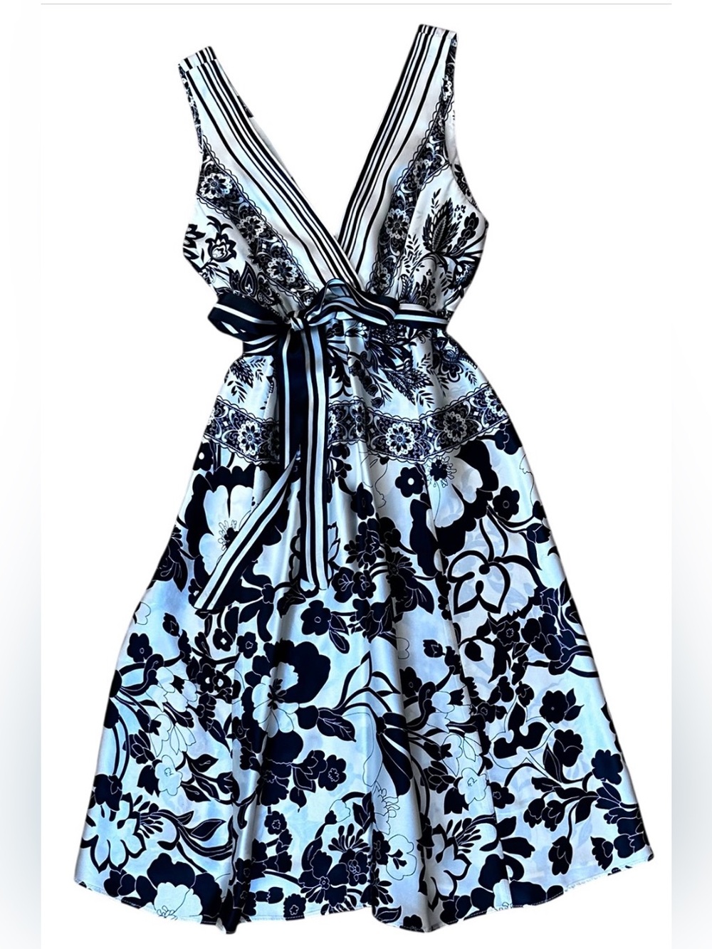 Black & White Pure Silk Floral V-Neck Tie Waist from Single Dress M
